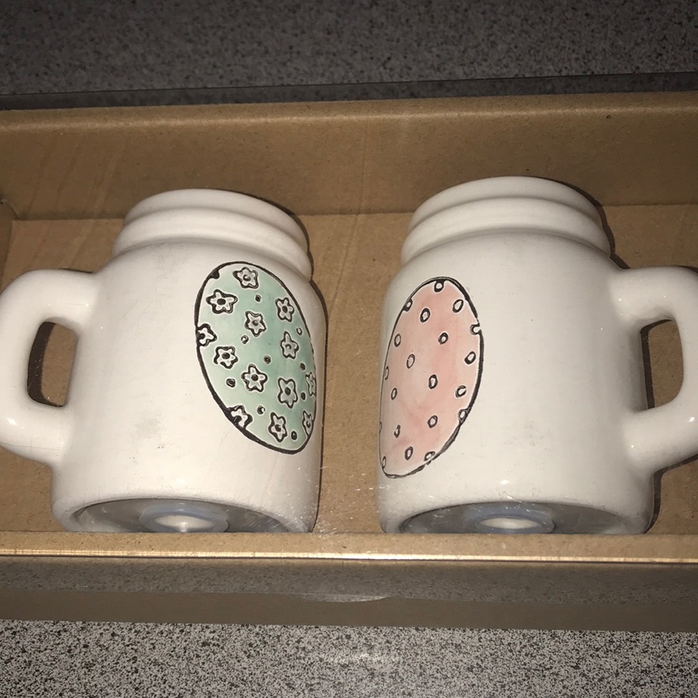 Nwt Ceramic Mason Jars shakers